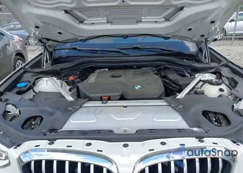 2021 BMW X3 xDrive30I z USA, uszkodzony, nr VIN 5UXTY5C06M9F81764